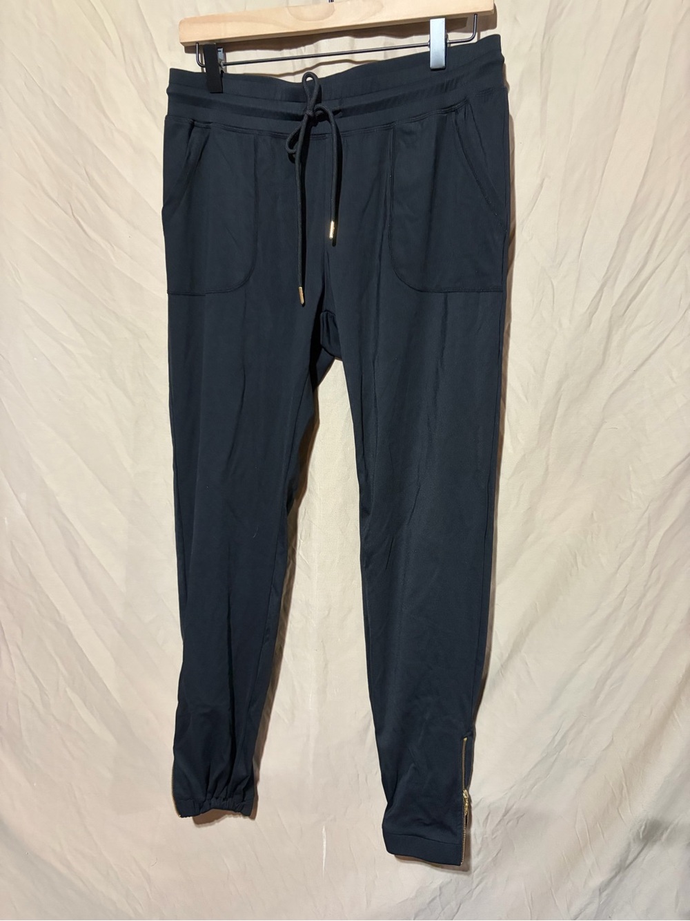 Zyia joggers